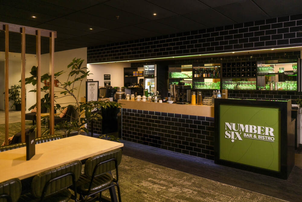 Hotel Give Number Six Restaurant Bar 6